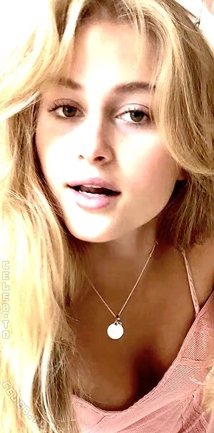 Zoe Kaeppele Nude Leaked Photo #118