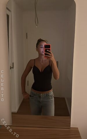 Zoesalg Nude Leaked Photo #133