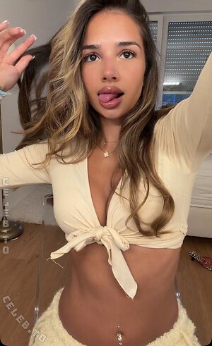 Zoesalg Nude Leaked Photo #135