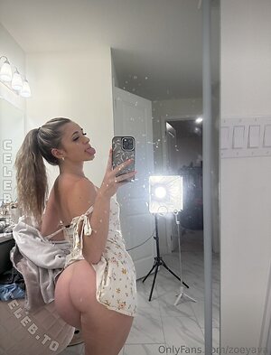 zoeyava Nude Leaked Photo #90