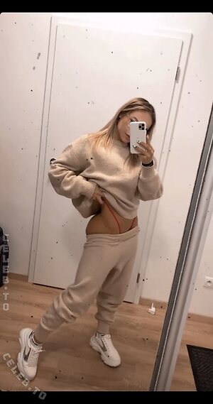Zuzana Kardos photo